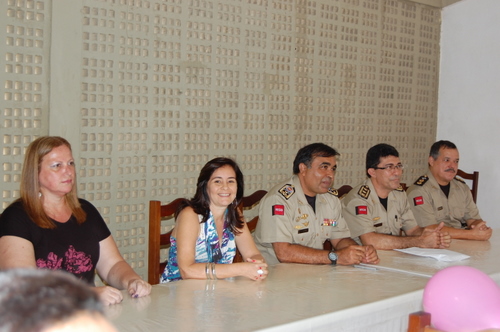 Mesa composta por Jane Caroline, Lúcia Rejane, coronel Monteiro, coronel Fernando e Tc Bezerra