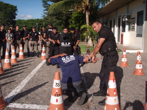 Vários profissionais em segurança pública participaramn do Curso