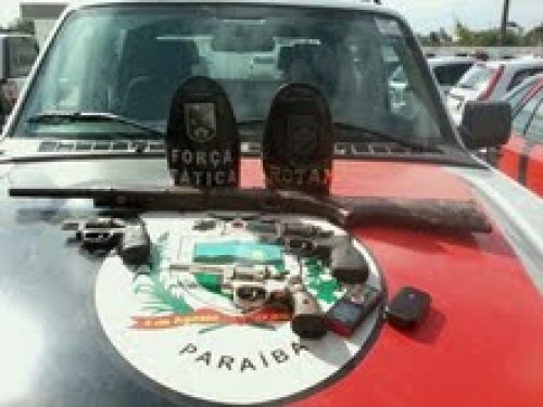 Armas apreendidas com a quadrilha