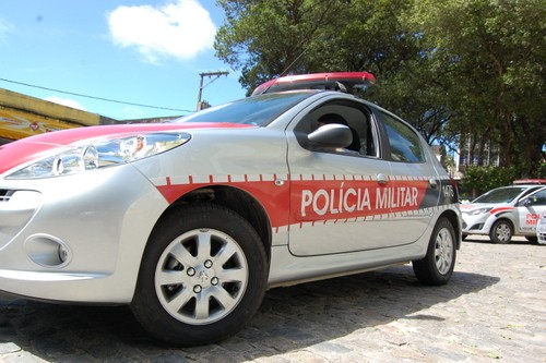 Policiais da radiopatrulha ajudaram nas buscas