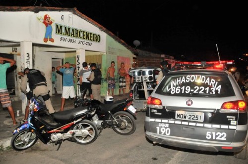 O bairro de Mandacaru recebeu um reforço maior de policiais