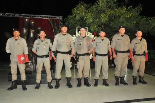 Militares que receberam a medalha 'Cruz de Sangue