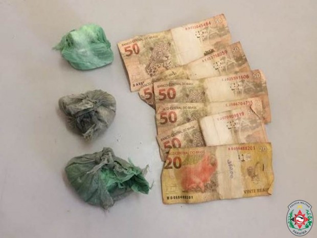 Material apreendido na ação