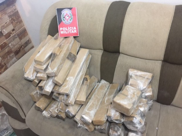 Material apreendido durante a ação da PM