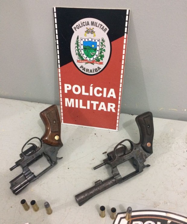 Duas armas de fogo foram apreendidas durante ação da PM