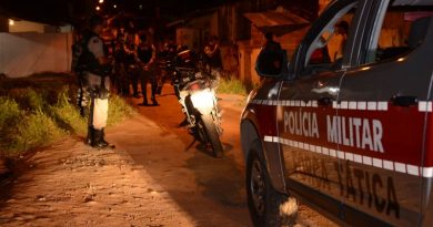 Polícia Militar apreende arma de fogo com ex-presidiário na zona sul de João Pessoa Polícia Militar apreende arma de fogo com ex-presidiário na zona sul de João Pessoa