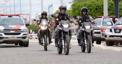 Polícia Militar prende homem suspeito de roubo a um estabelecimento comercial em Monteiro-PB Polícia Militar prende homem suspeito de roubo a um estabelecimento comercial em Monteiro-PB
