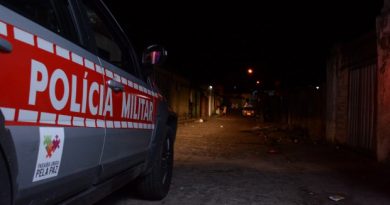 Polícia Militar prende suspeitos de roubar motorista de aplicativo em Bayeux Polícia Militar prende suspeitos de roubar motorista de aplicativo em Bayeux