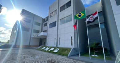 SAÚDE: Semana começa com vacinação para policiais militares e dependentes no QCG SAÚDE: Semana começa com vacinação para policiais militares e dependentes no QCG
