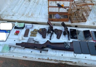 Polícia Militar desarticula grupo criminoso, captura foragido de cadeia, e apreende três armas de fogo