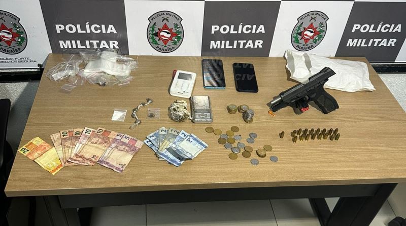 Polícia Militar prende acusada de tráfico com arma e drogas, na zona sul da capital