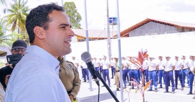 Nova turma de alunos soldados recebe visita do vice-governador Lucas Ribeiro Nova turma de alunos soldados recebe visita do vice-governador Lucas Ribeiro