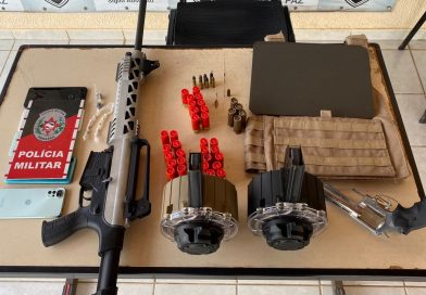 Polícia Militar apreende materiais que estariam ligados a um assassinato na cidade de Cabedelo Polícia Militar apreende materiais que estariam ligados a um assassinato na cidade de Cabedelo