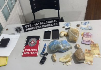 Ação Integrada: PM e PC prendem suspeito por tráfico de drogas na cidade de Imaculada Ação Integrada: PM e PC prendem suspeito por tráfico de drogas na cidade de Imaculada