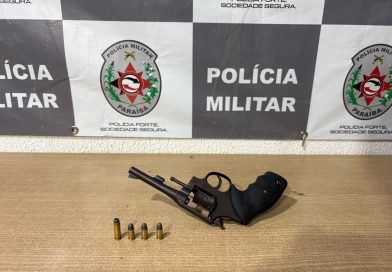 Polícia Militar apreende arma após surpreender grupo suspeito em bairro da Capital